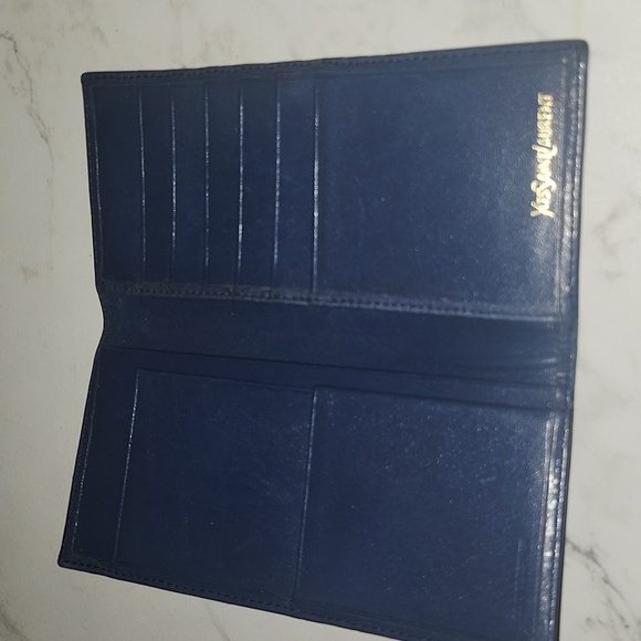 Yves Saint Laurent Bi Fold Wallet - Picture 2 of 11